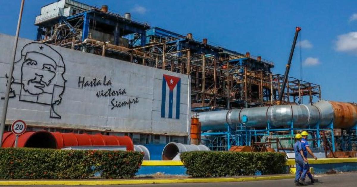 Uno de los temas que han transversalizado el debate del Partido es la recuperación del Sistema Eléctrico Nacional. Foto: José M. Correa