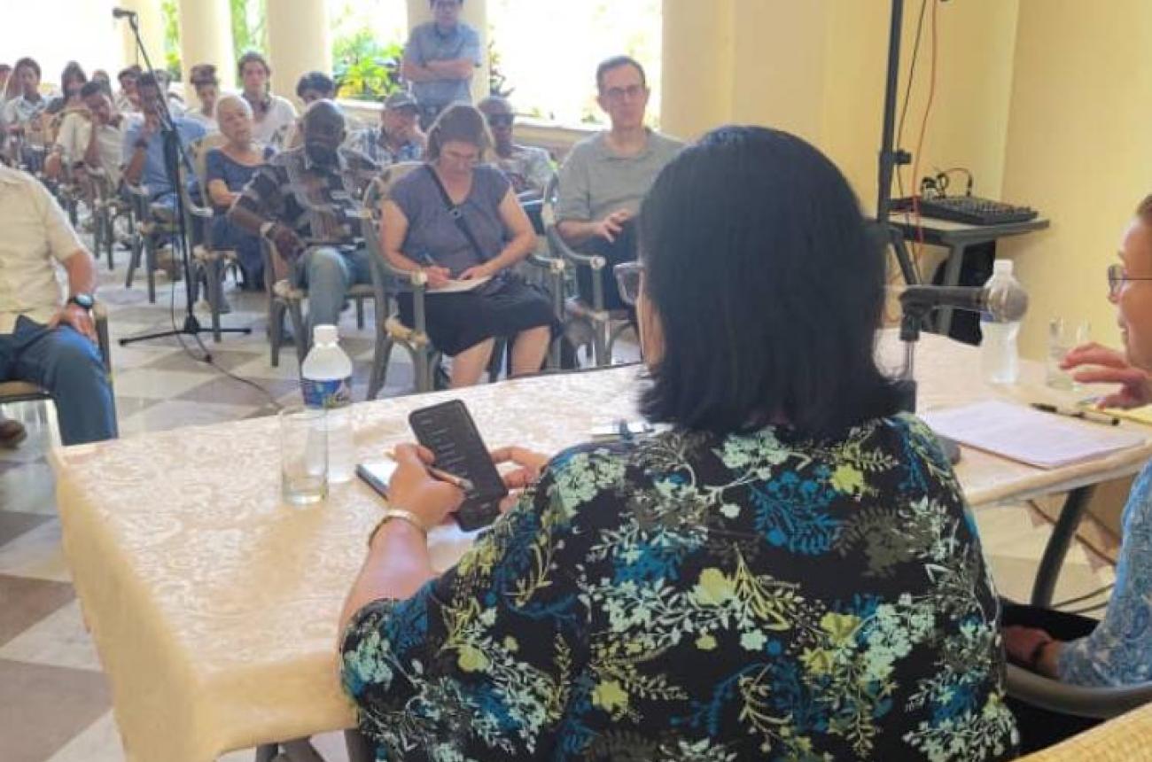 En el Instituto Cubano de Amistad con los Pueblos (ICAP) se presentó esta tarde el libro “Ya superamos el punto más bajo de la resistencia del pueblo trabajador. El Partido Socialista de los Trabajadores mira hacia adelante” de la autoría de Jack Barnes, Mary-Alice Waters, Steve Clark y publicado por la editorial Pathfinder. La actividad estuvo presidida por Noemí Rabaza, vicepresidenta del ICAP. Participaron también funcionarios del Comité Central del Partido Comunista de Cuba y el Comandante Victor Drake