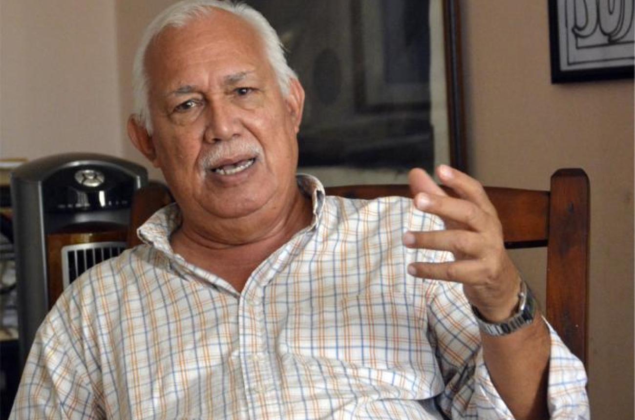 El escritor Francisco López Sacha. Foto: Juvenal Balán