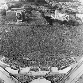 Acto de clausura del ll Congreso en la Plaza de la Revolución