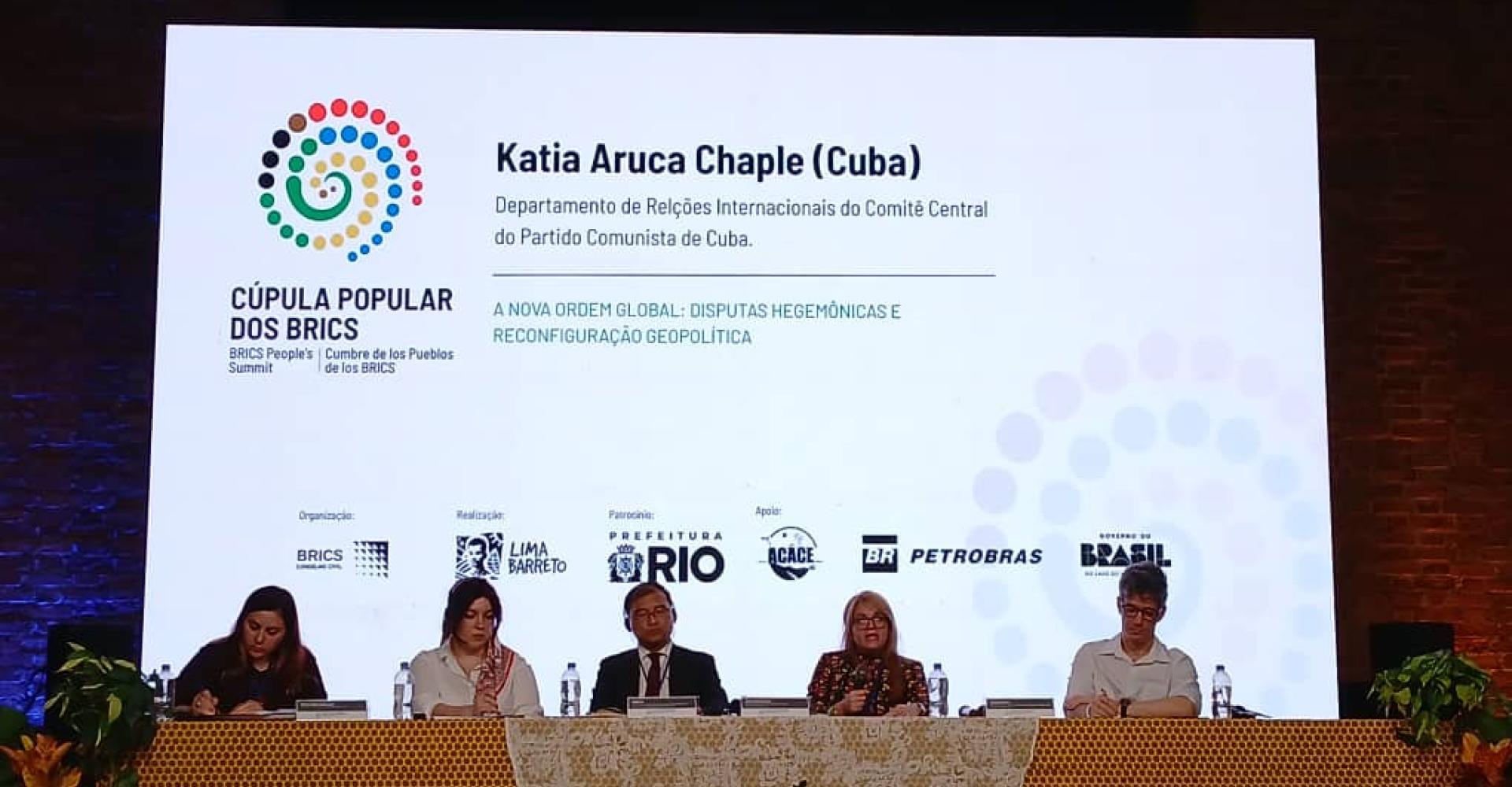 la delegación cubana sostuvo intercambios bilaterales con representantes de Venezuela, China, Rusia y otros países asistentes a la Cumbre Popular.